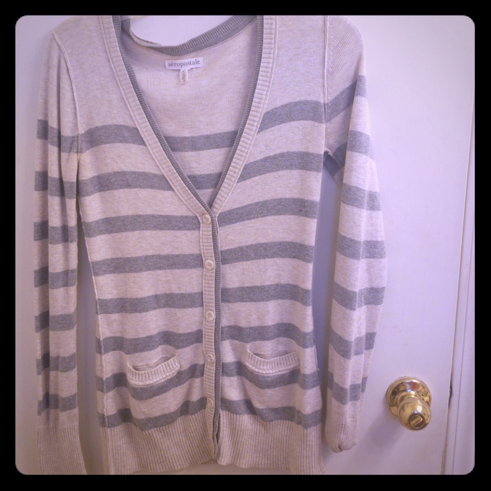 Aeropostale long sleeved button up grey Sweater